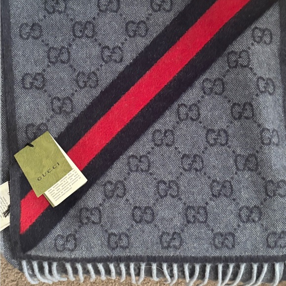✨GUCCI NWT NEW NIKKY Scarf - Picture 3 of 6